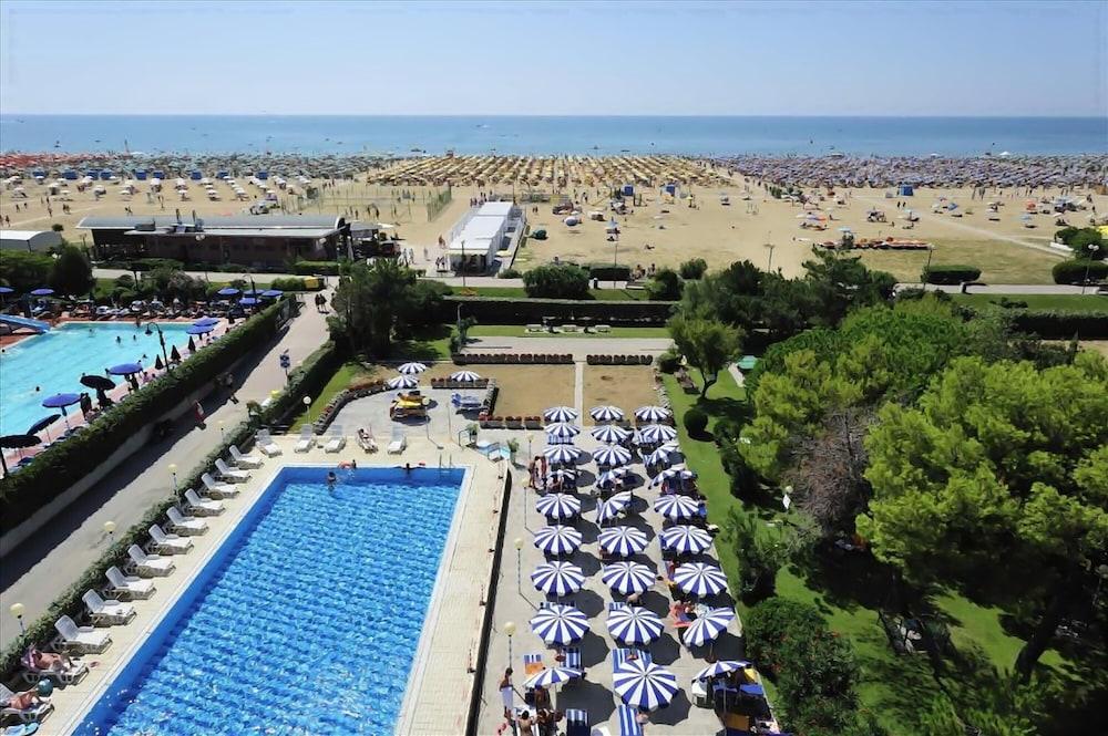 Hotel Danieli Bibione Extérieur photo